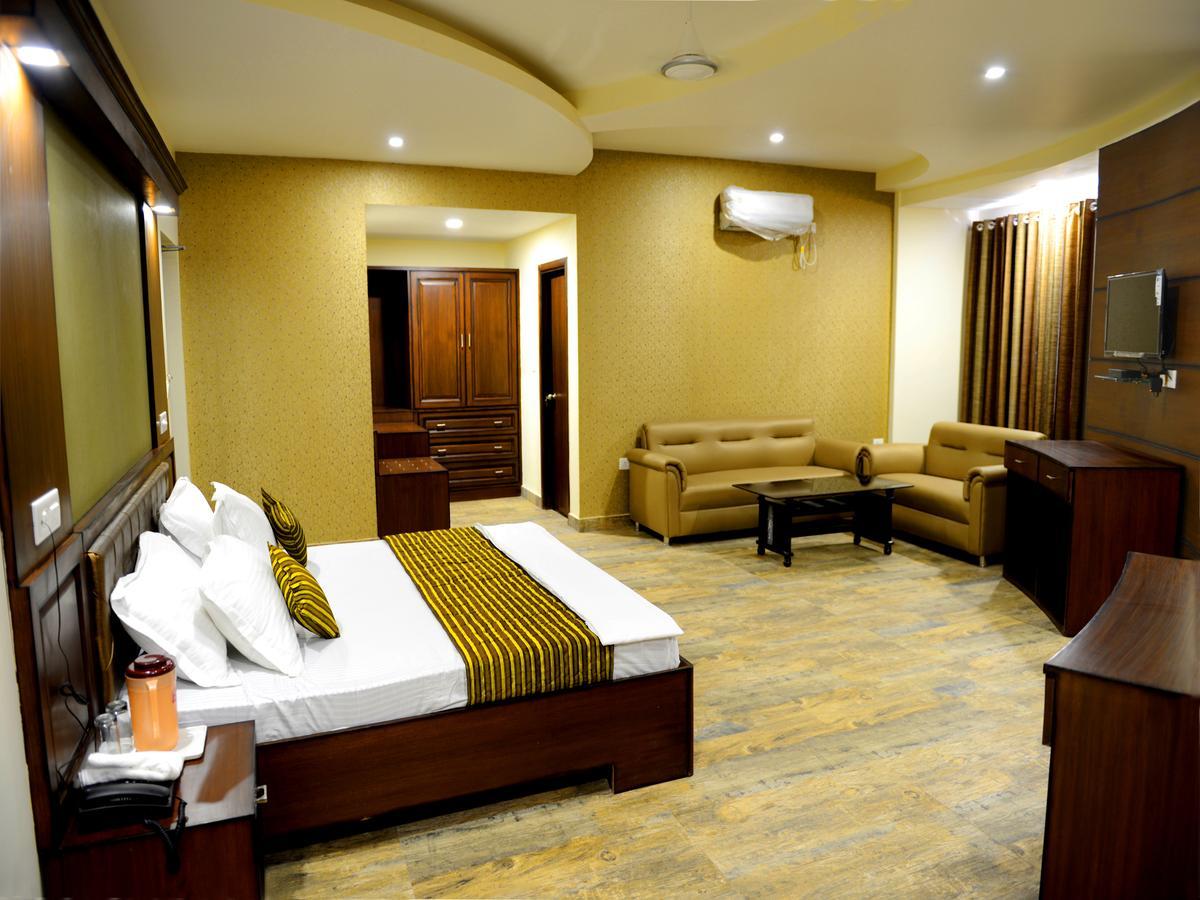 Anurag Hotel Katra  Exterior foto